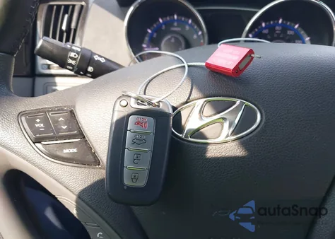 2013 Hyundai Sonata Limited z USA, uszkodzony, nr VIN 5NPEC4AC0DH807088